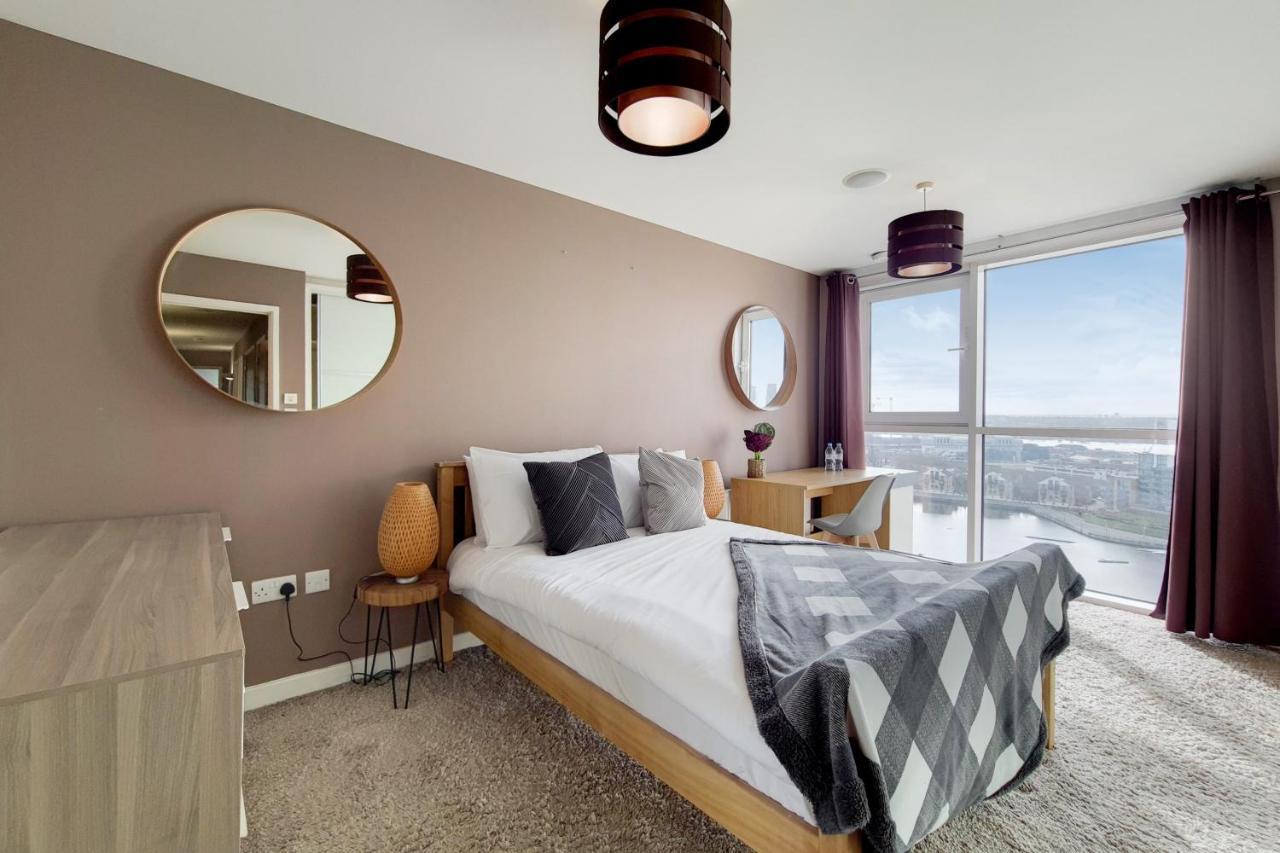 Deluxe Three Bedroom Apartment By London Excel Stays Eksteriør billede